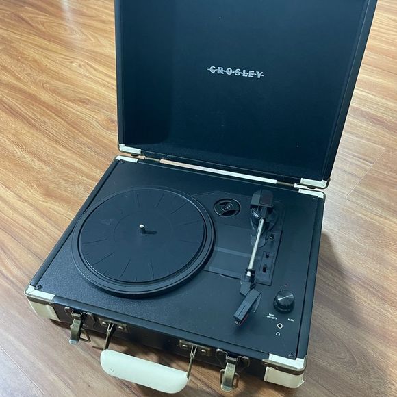 Crosley Other - Crosley CR6019A-BK Executive Portable USB Turntable